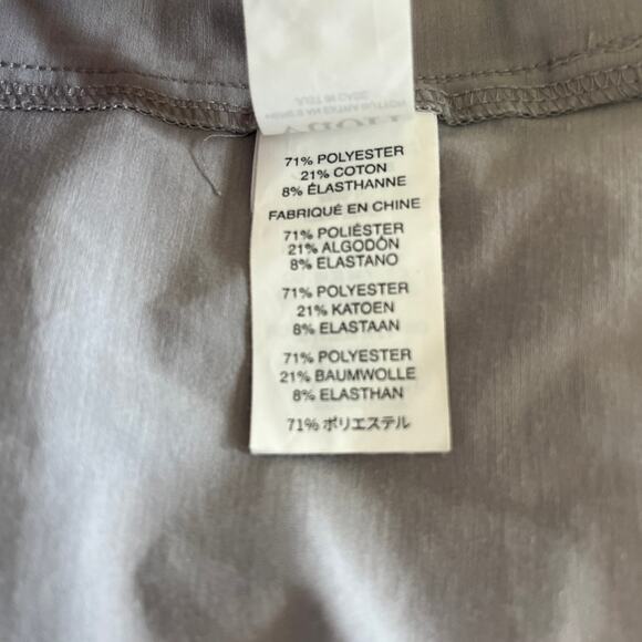 Vuori Men's Bridge Button-Down Short Sleeve Shirt - Picture 5 of 5